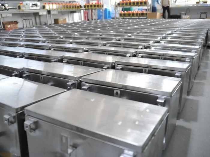 Wholesale Stainless Steel Multi-Battery Box factory